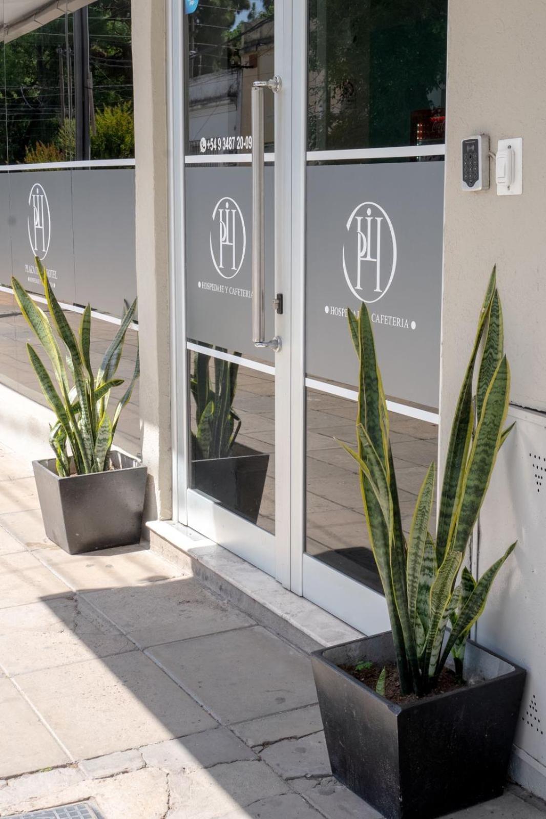 Hotel Plaza Italia Zárate Exteriör bild